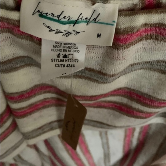 NWT Lavender Field | cold shoulder striped top M - Picture 6 of 6